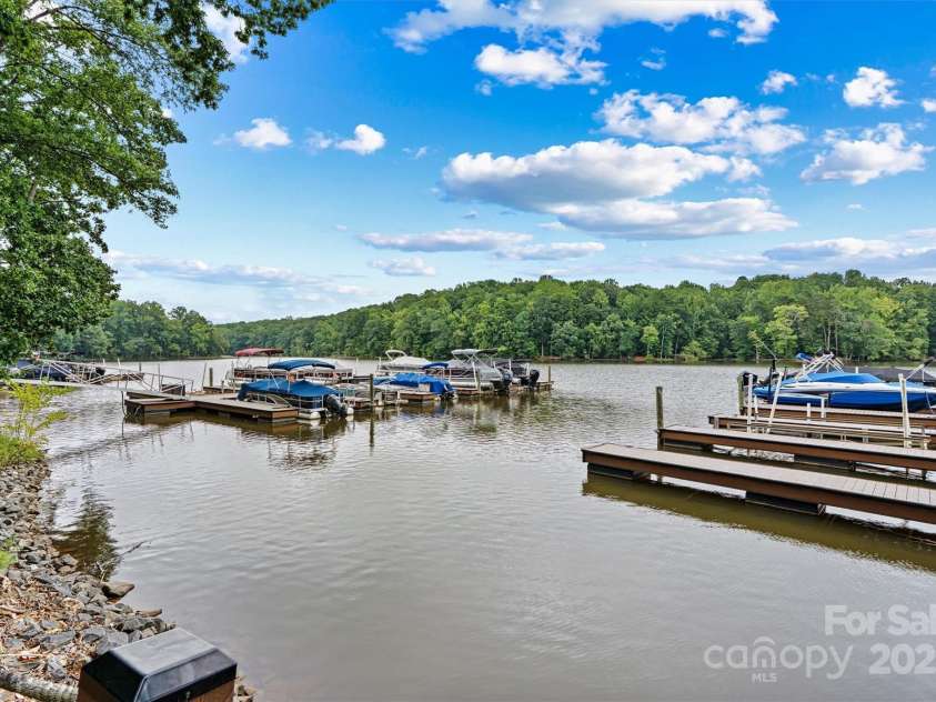 8233 Merryvale Lane, Charlotte, NC 28214.  MLS# CAR4293433, YatesRealty ID 34155. 