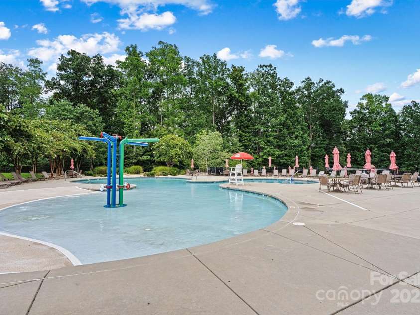 8233 Merryvale Lane, Charlotte, NC 28214.  MLS# CAR4293433, YatesRealty ID 34155. 