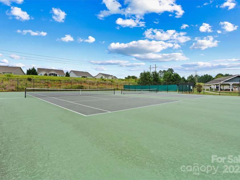 8233 Merryvale Lane, Charlotte, NC 28214.  MLS# CAR4293433, YatesRealty ID 34155. 