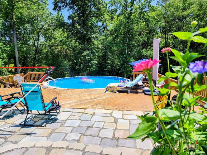 139 Sperling Drive, Shelby, NC 28150.  MLS# CAR4291740, YatesRealty ID 34157. 