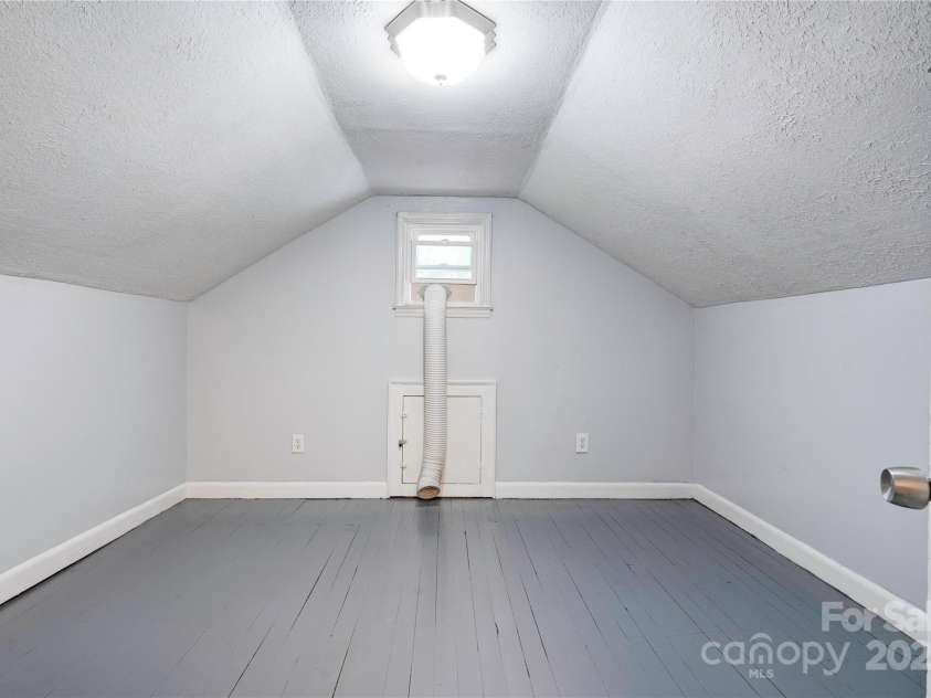 139 Sperling Drive, Shelby, NC 28150.  MLS# CAR4291740, YatesRealty ID 34157. 