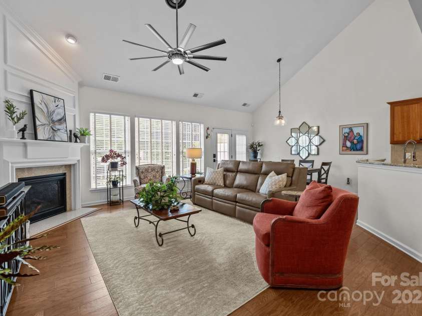 10310 Blairbeth Street, Charlotte, NC 28277.  MLS# CAR4293353, YatesRealty ID 34159. 