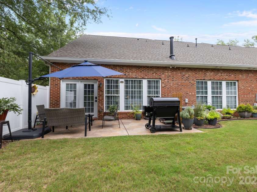 10310 Blairbeth Street, Charlotte, NC 28277.  MLS# CAR4293353, YatesRealty ID 34159. 