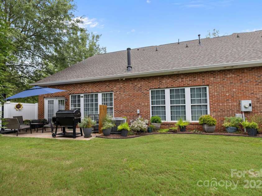 10310 Blairbeth Street, Charlotte, NC 28277.  MLS# CAR4293353, YatesRealty ID 34159. 