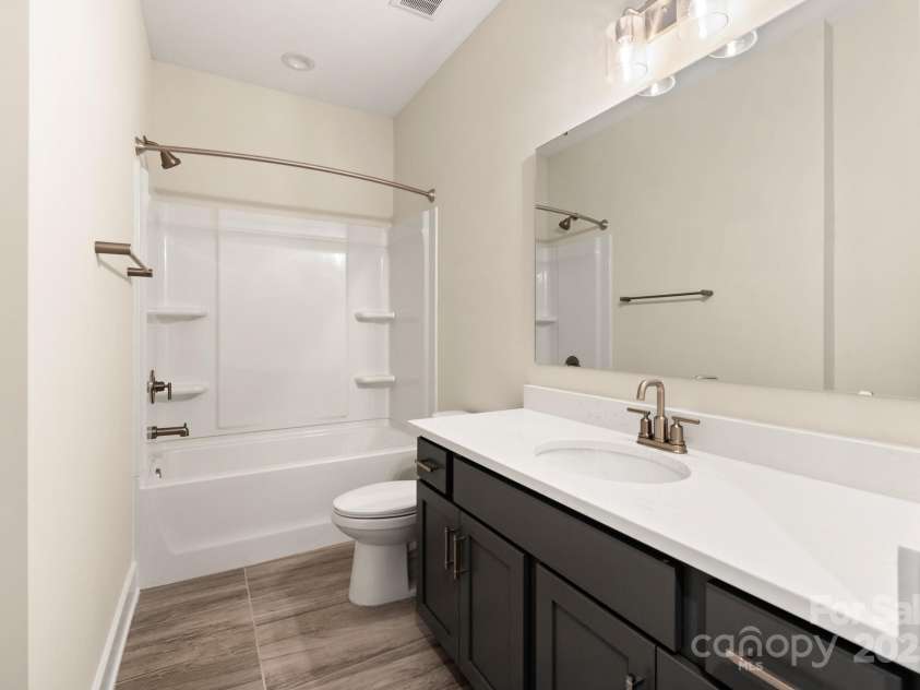 320 Ferebee Place, Charlotte, NC 28213.  MLS# CAR4141671, YatesRealty ID 3416. Bath 2