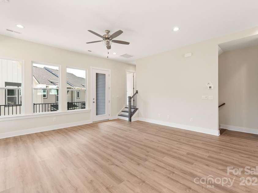 320 Ferebee Place, Charlotte, NC 28213.  MLS# CAR4141671, YatesRealty ID 3416. Dining/Living 