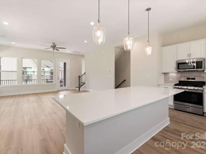 320 Ferebee Place, Charlotte, NC 28213.  MLS# CAR4141671, YatesRealty ID 3416. Kitchen/Dining/Living