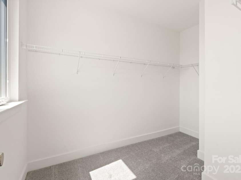 320 Ferebee Place, Charlotte, NC 28213.  MLS# CAR4141671, YatesRealty ID 3416. Premier Walk-in Closet