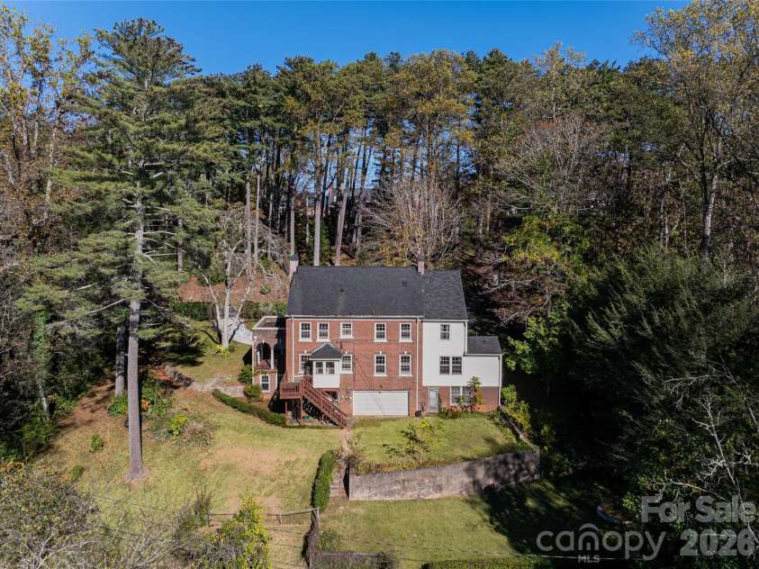 325 Vanderbilt Road, Asheville, NC 28803.  MLS# CAR4311478, YatesRealty ID 3416. 