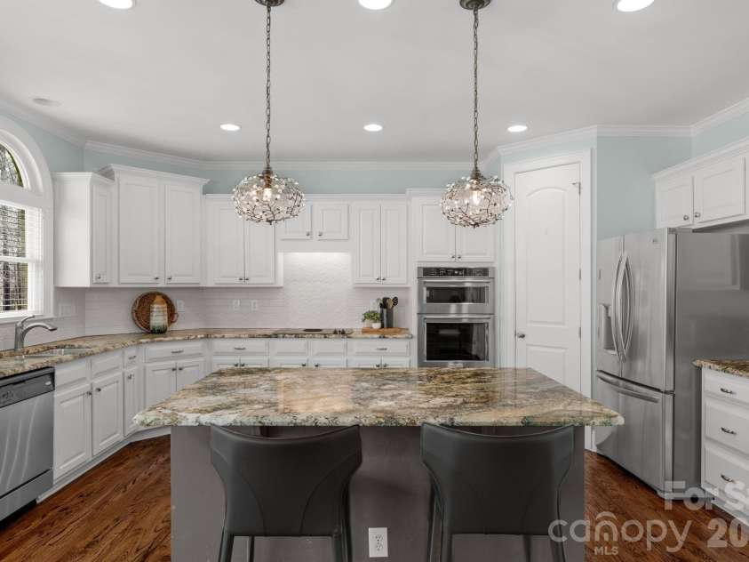 7300 Stonehaven Drive, Waxhaw, NC 28173.  MLS# CAR4351907, YatesRealty ID 3416. 