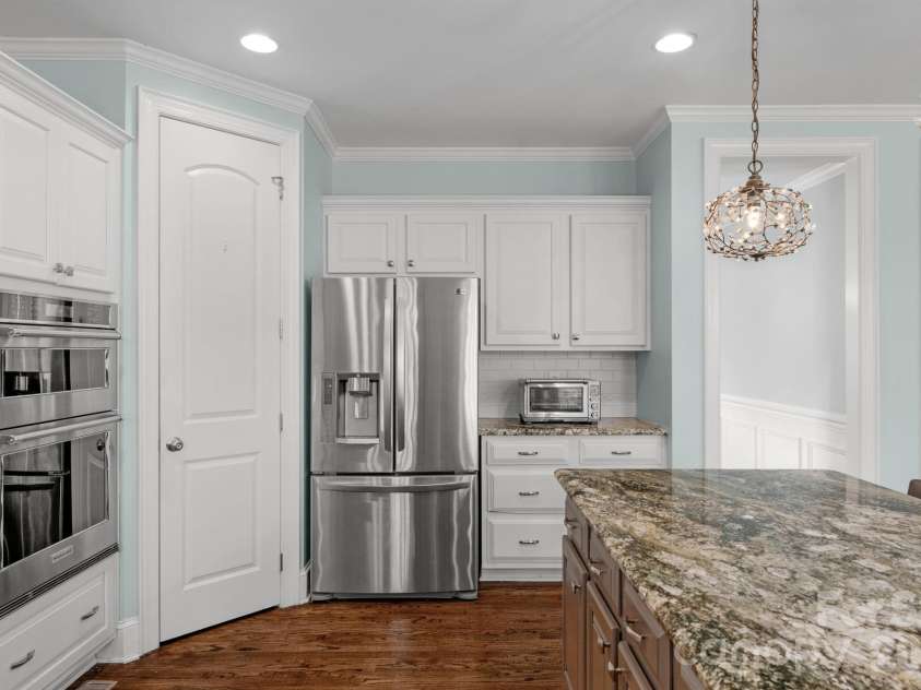 7300 Stonehaven Drive, Waxhaw, NC 28173.  MLS# CAR4351907, YatesRealty ID 3416. 