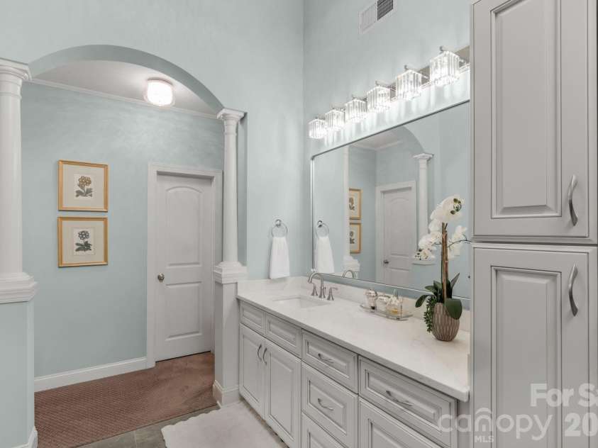 7300 Stonehaven Drive, Waxhaw, NC 28173.  MLS# CAR4351907, YatesRealty ID 3416. 