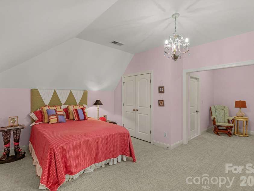 7300 Stonehaven Drive, Waxhaw, NC 28173.  MLS# CAR4351907, YatesRealty ID 3416. 