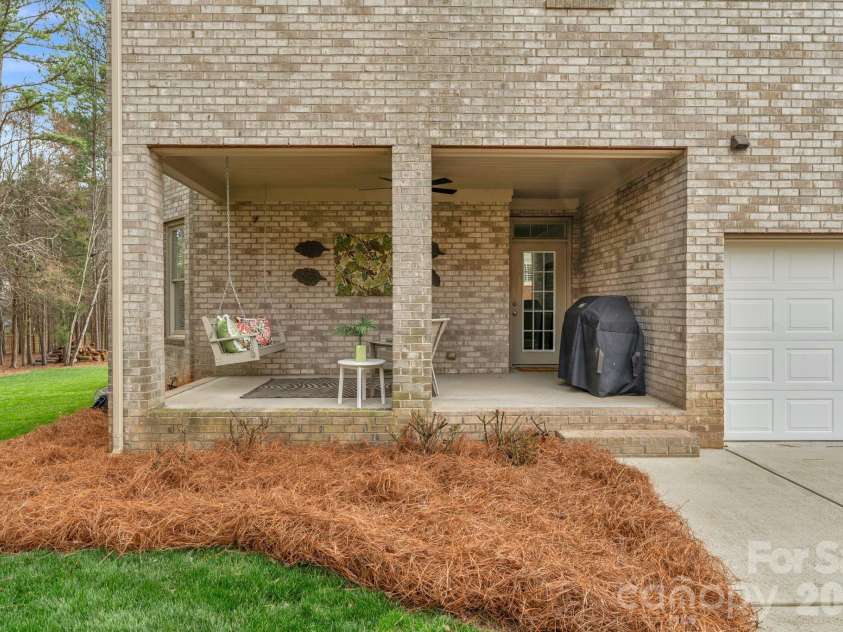 7300 Stonehaven Drive, Waxhaw, NC 28173.  MLS# CAR4351907, YatesRealty ID 3416. 