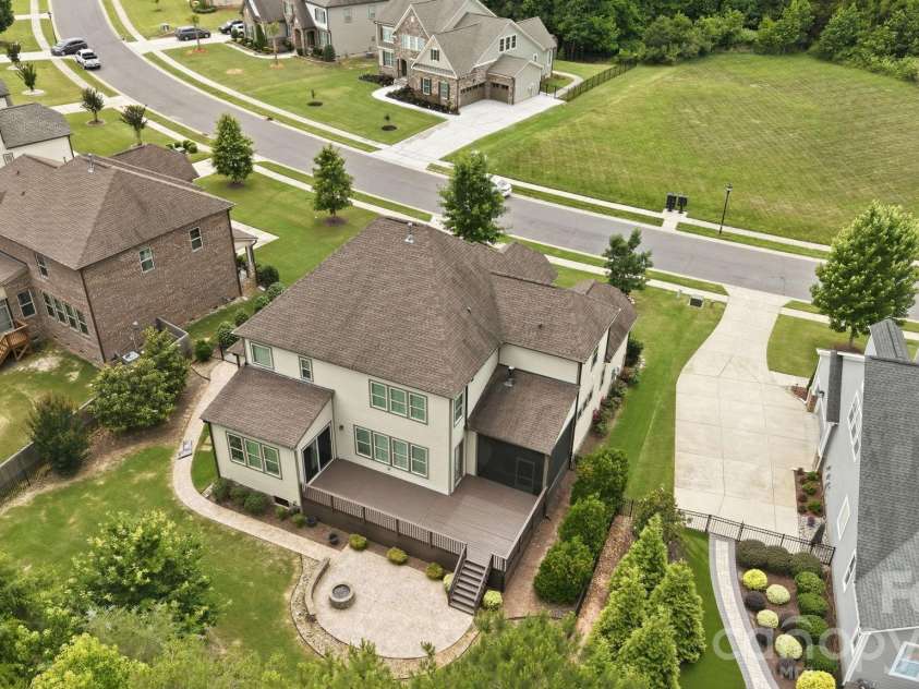 2411 Madeira Circle, Waxhaw, NC 28173.  MLS# CAR4394569, YatesRealty ID 34160. 