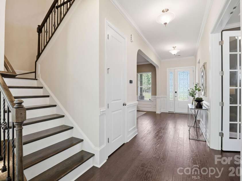 2411 Madeira Circle, Waxhaw, NC 28173.  MLS# CAR4394569, YatesRealty ID 34160. 
