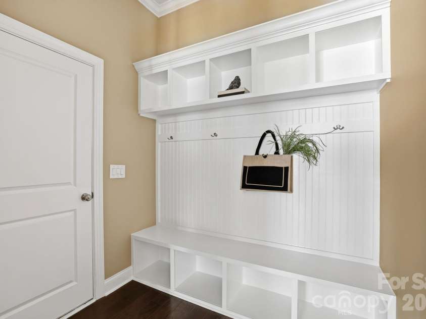 2411 Madeira Circle, Waxhaw, NC 28173.  MLS# CAR4394569, YatesRealty ID 34160. 