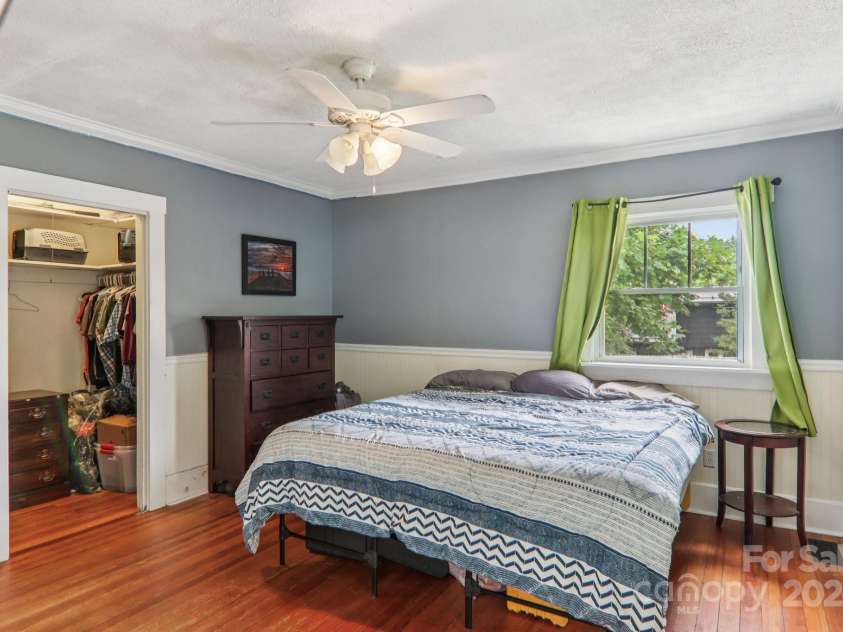 914 White Pine Drive, Hendersonville, NC 28739.  MLS# CAR4294611, YatesRealty ID 34160. Primary Bedroom