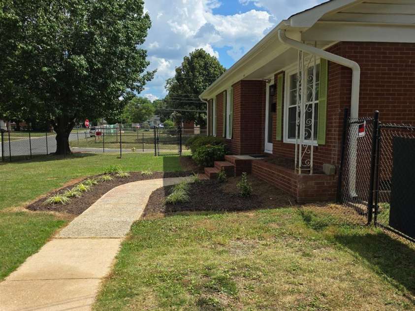 4401 Butler Road, Charlotte, NC 28208.  MLS# CAR4285626, YatesRealty ID 34161. 