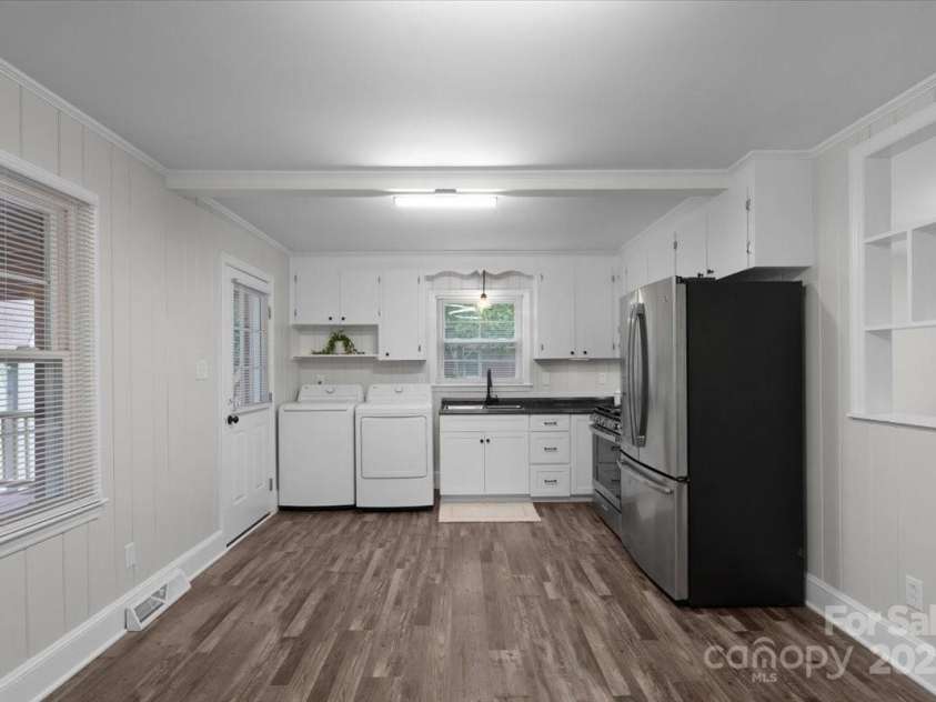 4401 Butler Road, Charlotte, NC 28208.  MLS# CAR4285626, YatesRealty ID 34161. 