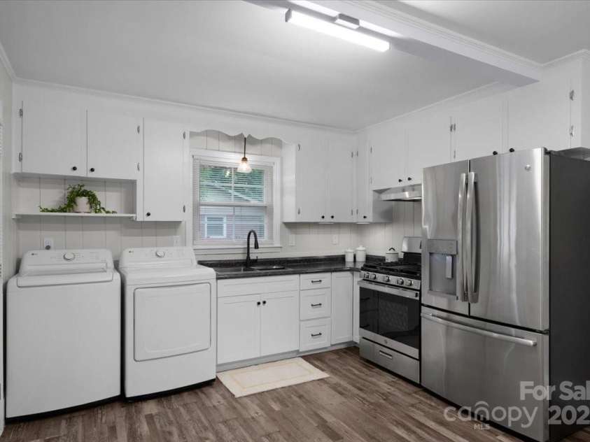 4401 Butler Road, Charlotte, NC 28208.  MLS# CAR4285626, YatesRealty ID 34161. 
