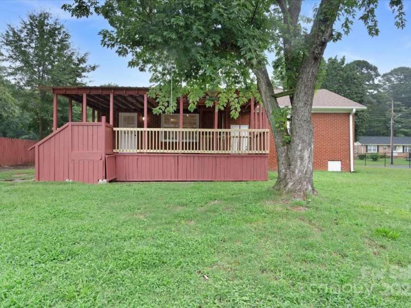 4401 Butler Road, Charlotte, NC 28208.  MLS# CAR4285626, YatesRealty ID 34161. 