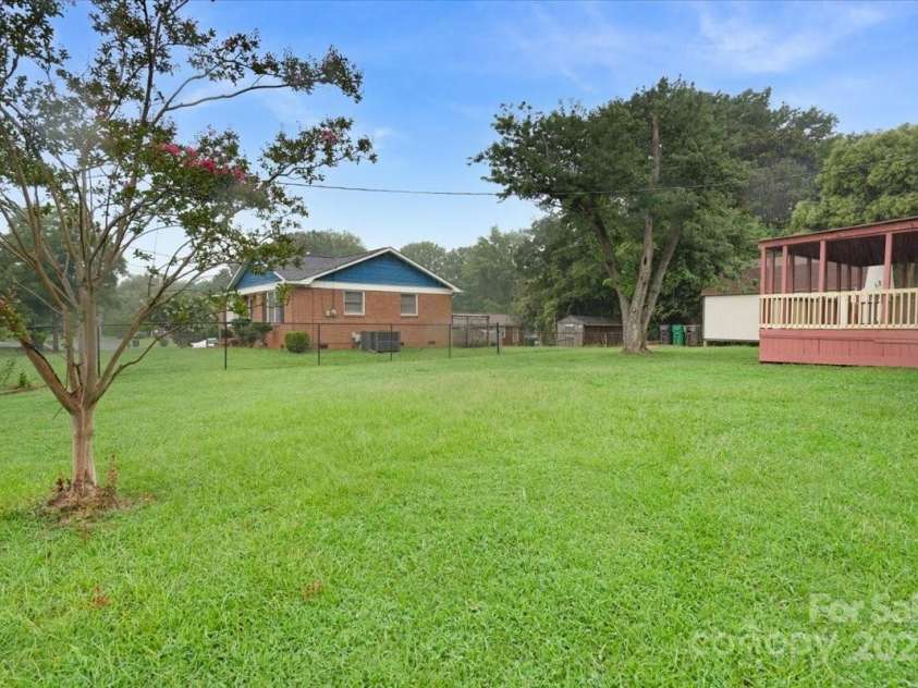 4401 Butler Road, Charlotte, NC 28208.  MLS# CAR4285626, YatesRealty ID 34161. 