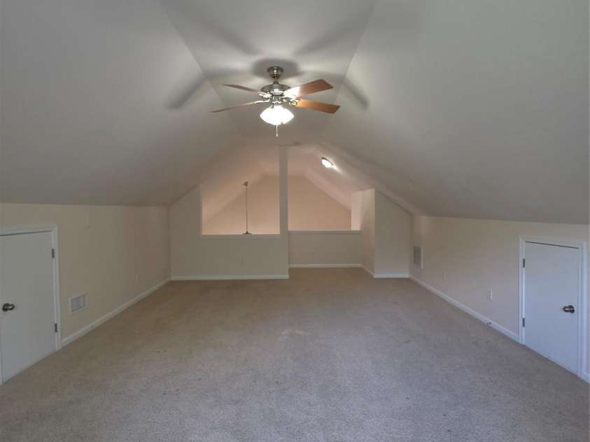 5933 Kirkwynd Commons Drive, Charlotte, NC 28278.  MLS# CAR4291416, YatesRealty ID 34162. Bonus room