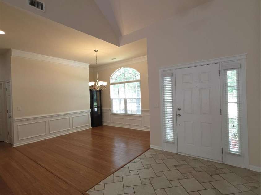 5933 Kirkwynd Commons Drive, Charlotte, NC 28278.  MLS# CAR4291416, YatesRealty ID 34162. Foyer