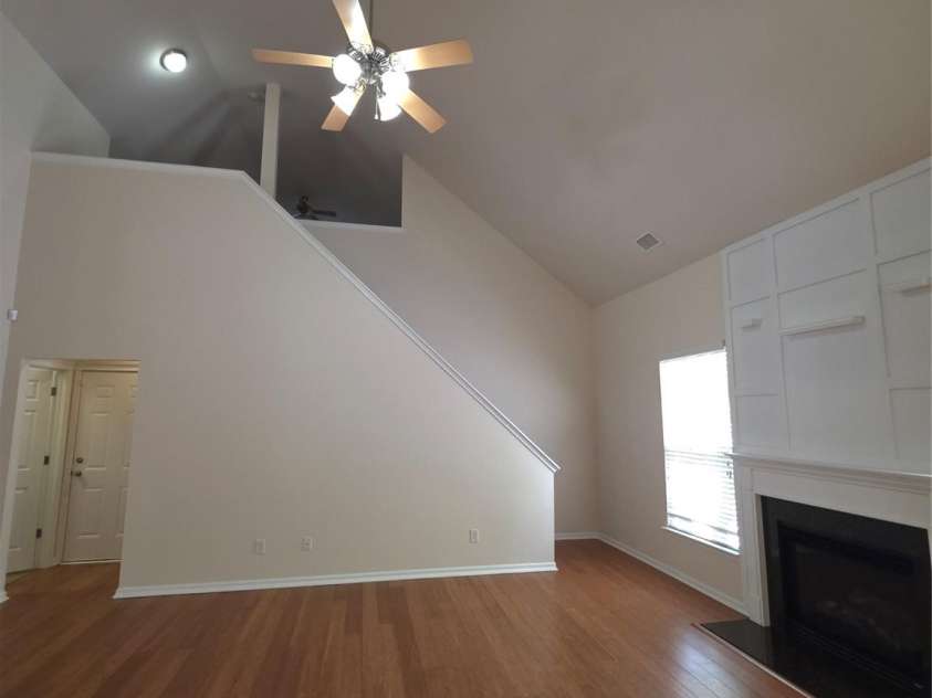 5933 Kirkwynd Commons Drive, Charlotte, NC 28278.  MLS# CAR4291416, YatesRealty ID 34162. Great room _view from kitchen.