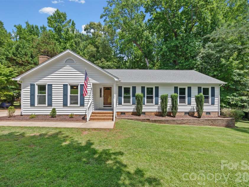 988 Pleasant Ridge Road, Fort Mill, SC 29715.  MLS# CAR4389183, YatesRealty ID 34162. 