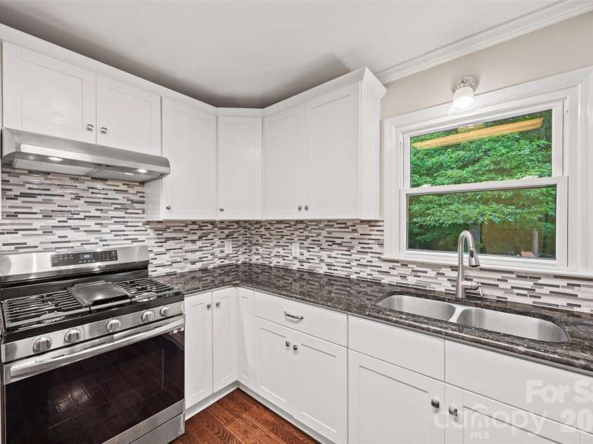 988 Pleasant Ridge Road, Fort Mill, SC 29715.  MLS# CAR4389183, YatesRealty ID 34162. 