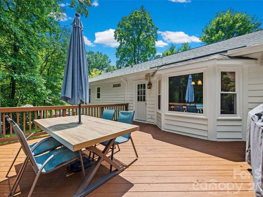 988 Pleasant Ridge Road, Fort Mill, SC 29715.  MLS# CAR4389183, YatesRealty ID 34162. 
