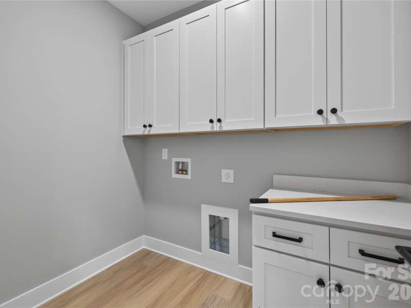 3875 12th Street Court, Hickory, NC 26801.  MLS# CAR4385833, YatesRealty ID 34163. 
