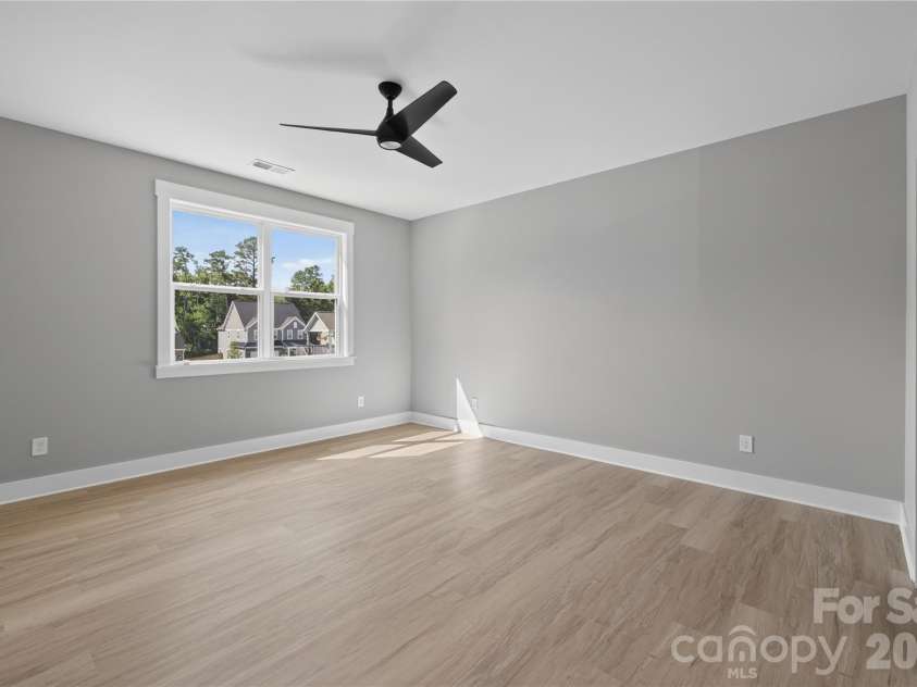 3875 12th Street Court, Hickory, NC 26801.  MLS# CAR4385833, YatesRealty ID 34163. 