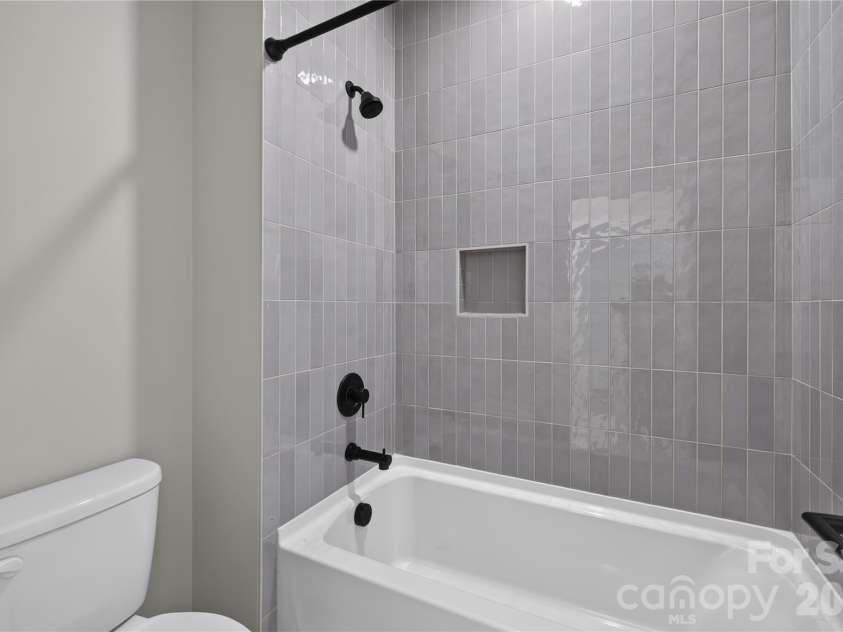 3875 12th Street Court, Hickory, NC 26801.  MLS# CAR4385833, YatesRealty ID 34163. 