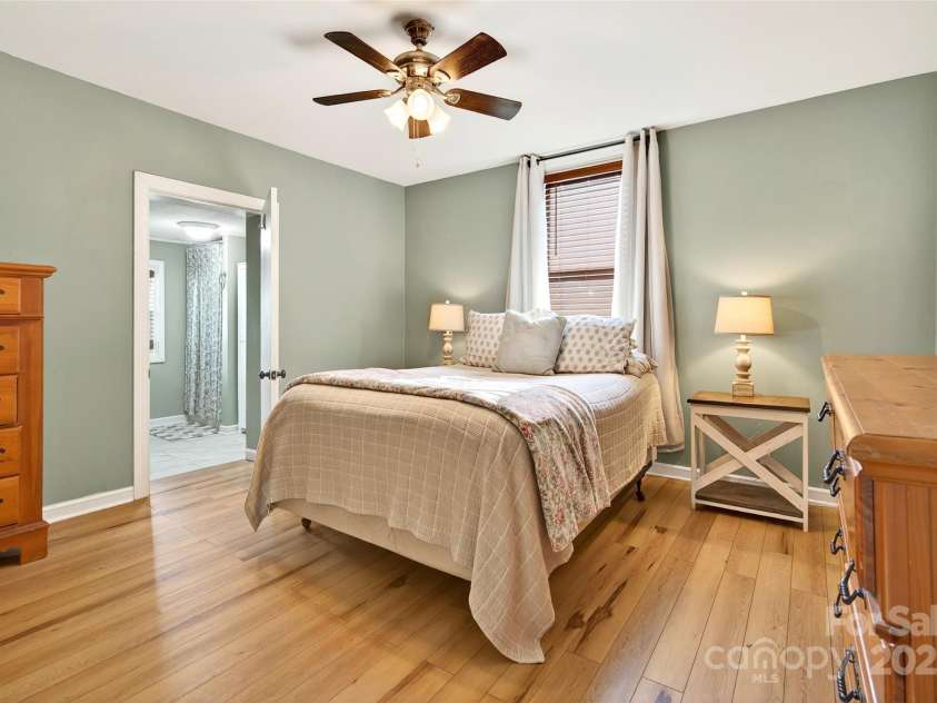 87 2nd Street, Marion, NC 28752.  MLS# CAR4291777, YatesRealty ID 34163. 