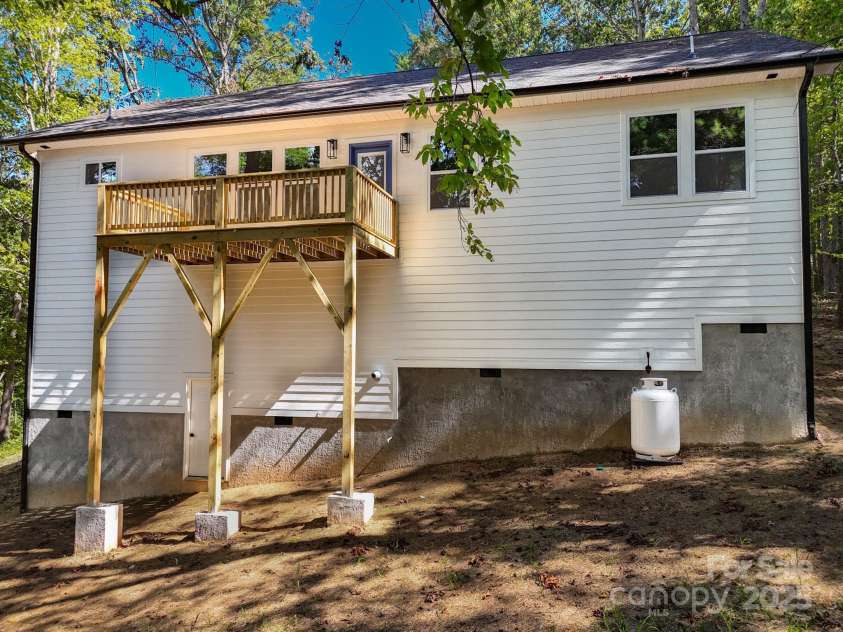 117 Forest Fern Lane, Alexander, NC 28701.  MLS# CAR4286016, YatesRealty ID 34164. 