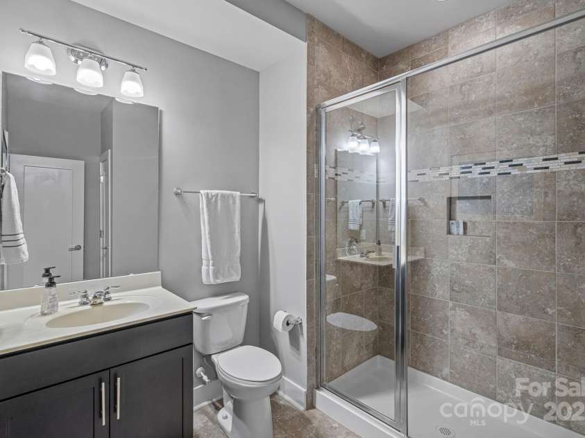 1910 Seegars Place, Charlotte, NC 28204.  MLS# CAR4292964, YatesRealty ID 34165. 