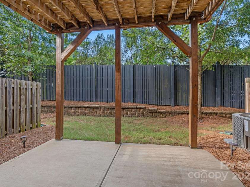 1910 Seegars Place, Charlotte, NC 28204.  MLS# CAR4292964, YatesRealty ID 34165. 