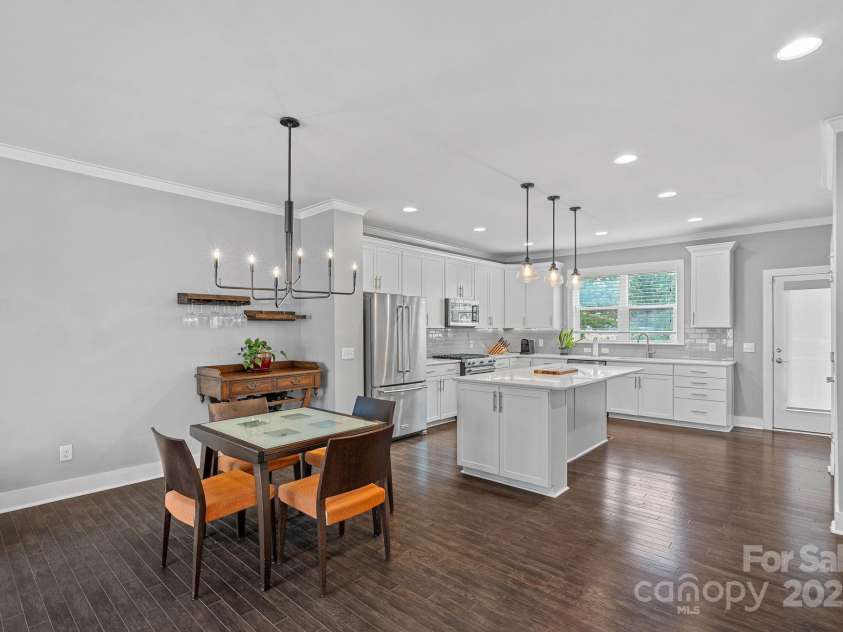 1910 Seegars Place, Charlotte, NC 28204.  MLS# CAR4292964, YatesRealty ID 34165. 