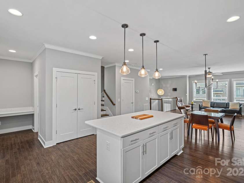 1910 Seegars Place, Charlotte, NC 28204.  MLS# CAR4292964, YatesRealty ID 34165. 