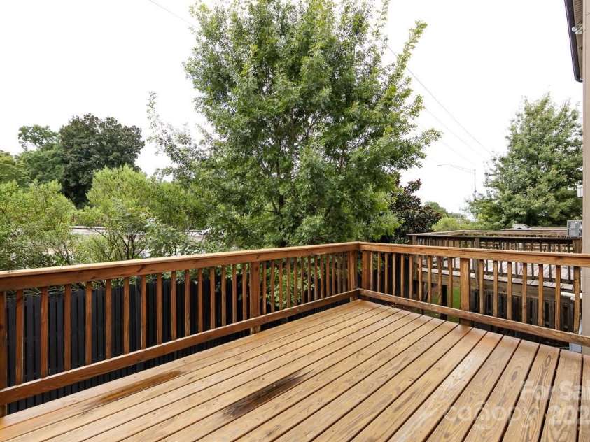 1910 Seegars Place, Charlotte, NC 28204.  MLS# CAR4292964, YatesRealty ID 34165. 