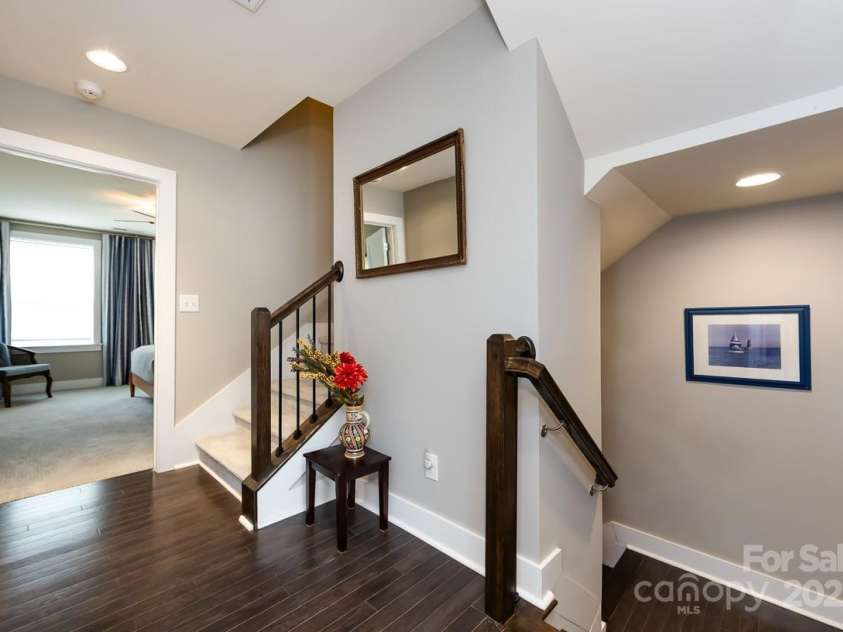 1910 Seegars Place, Charlotte, NC 28204.  MLS# CAR4292964, YatesRealty ID 34165. 