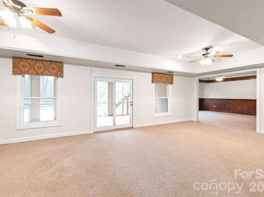 9529 Greyson Ridge Drive, Charlotte, NC 28277.  MLS# CAR4349423, YatesRealty ID 34165. 
