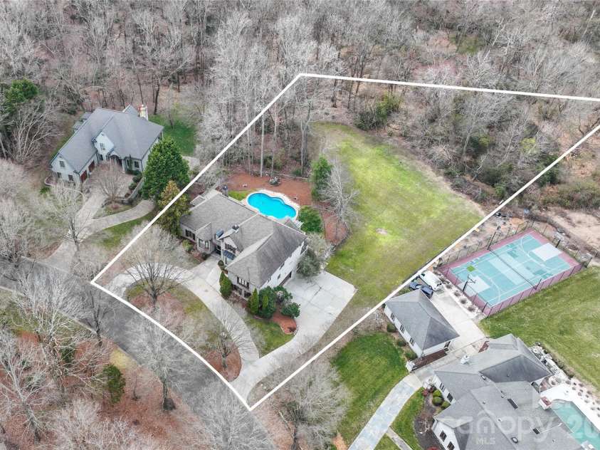 9529 Greyson Ridge Drive, Charlotte, NC 28277.  MLS# CAR4349423, YatesRealty ID 34165. 