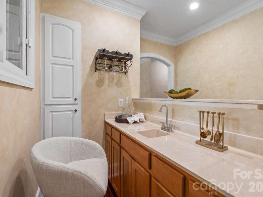 9529 Greyson Ridge Drive, Charlotte, NC 28277.  MLS# CAR4349423, YatesRealty ID 34165. 