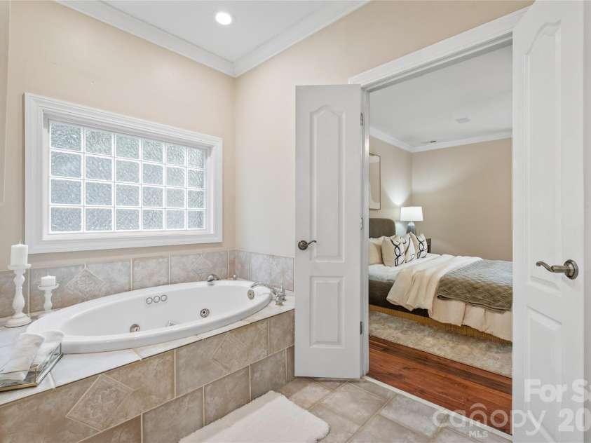9529 Greyson Ridge Drive, Charlotte, NC 28277.  MLS# CAR4349423, YatesRealty ID 34165. 