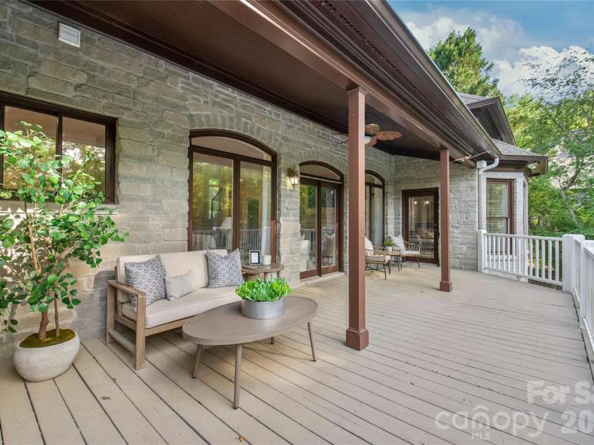 9529 Greyson Ridge Drive, Charlotte, NC 28277.  MLS# CAR4349423, YatesRealty ID 34165. 