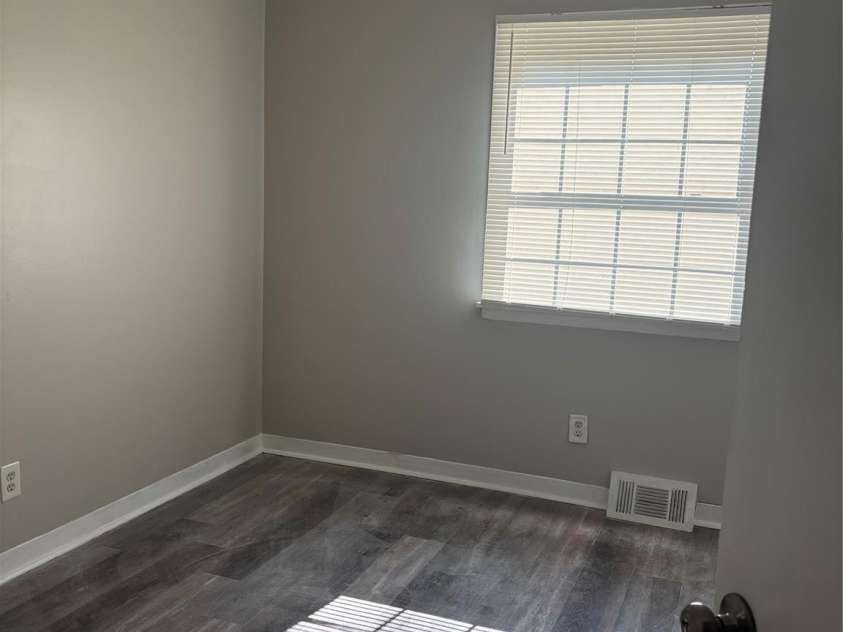 2313 Longleaf Drive, Charlotte, NC 28210.  MLS# CAR4293413, YatesRealty ID 34166. 